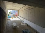 Neubau! Moderne 3-ZKB im 2. OG mit Balkon (ca. 52 m²), Fußbodenhzg., Videosprechanlage, elektr. Rollläden, Smart Home! - Tiefgarageneinfahrt